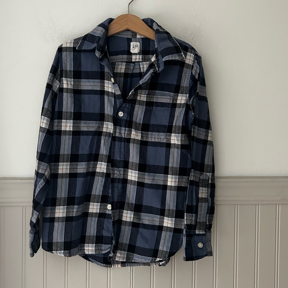 GAP Kids Boys Size Medium Navy and White Plaid Button Down Shirt
